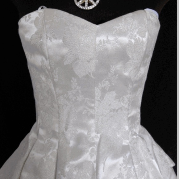 💲Sale💲❤️Fancy Brocade Strapless Dress❤️ - Picture 5 of 6